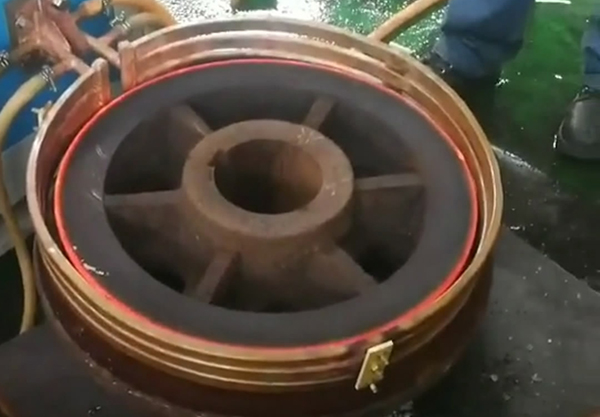 超音頻感應(yīng)加熱設(shè)備對(duì)火車(chē)輪加熱試樣