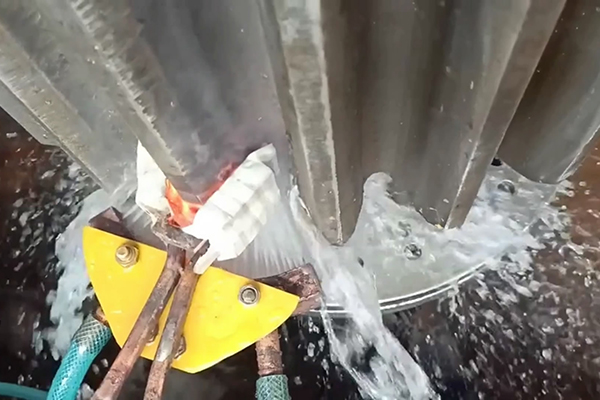 大齒輪淬火用超音頻淬火設(shè)備