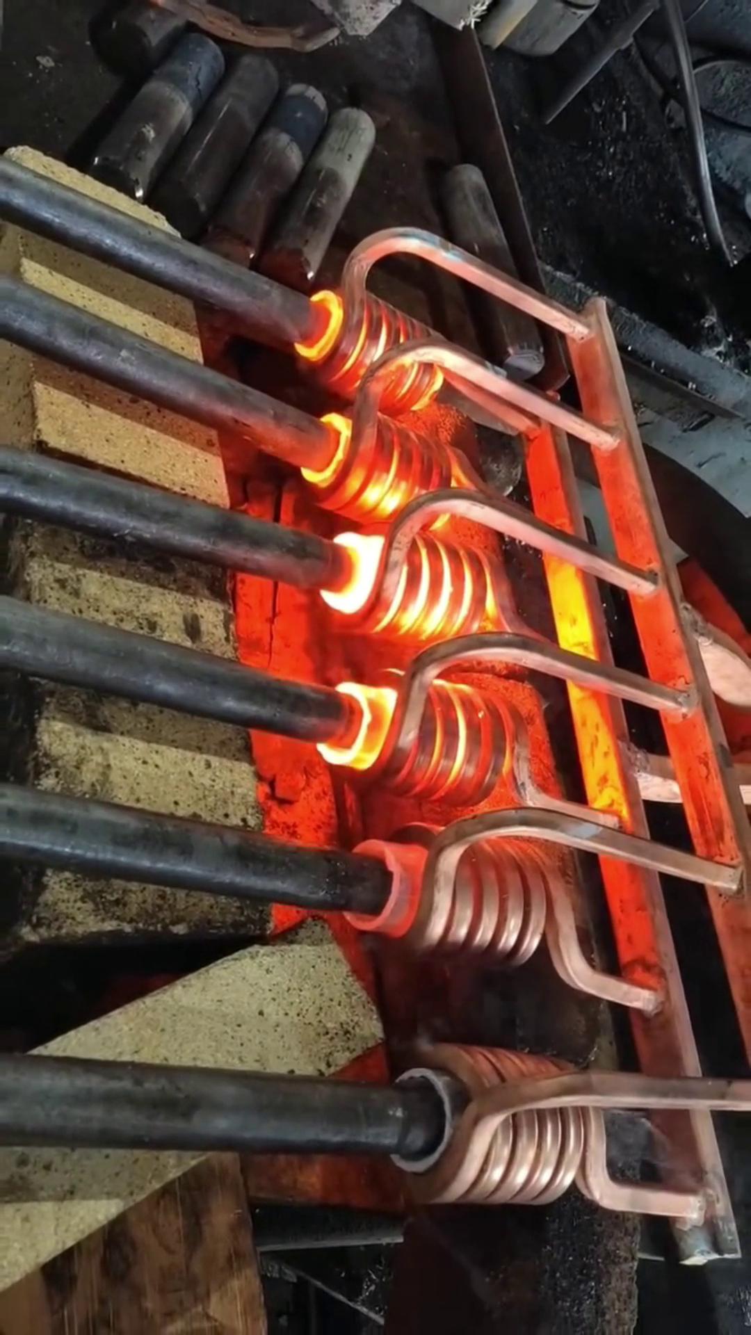 ������Ͼֲ��ӟ����ʹ�ú����ظ��l�Б��ӟ��O��팍�F(xi��n)