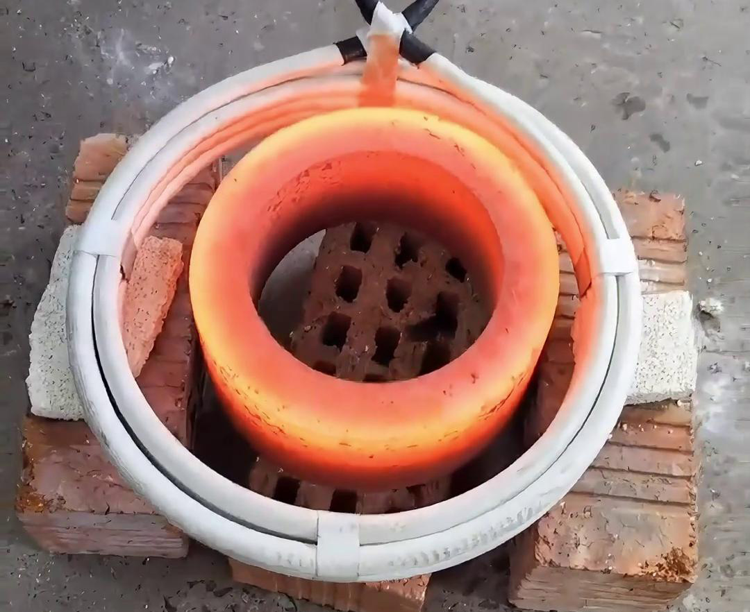 軟鏈接感應加熱與手持式感應加熱有什么區別？