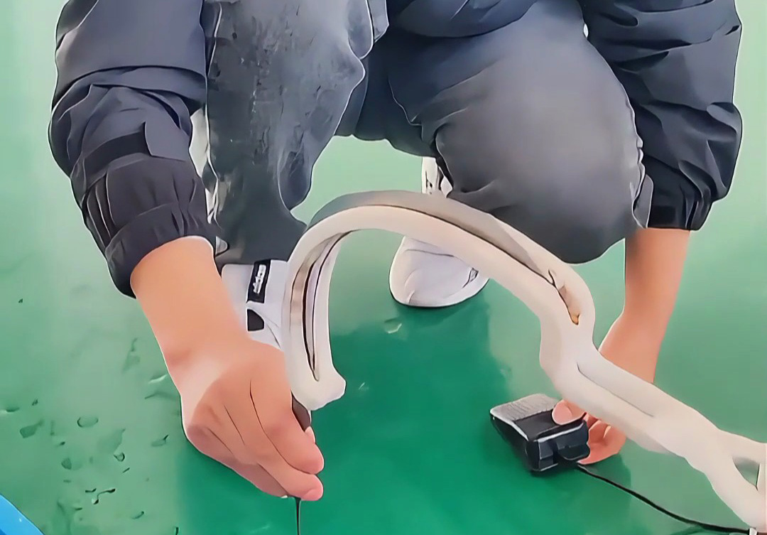 鐮刀淬火：傳統(tǒng)明火 VS 超高頻感應(yīng)，選對(duì)技術(shù)讓鐮刀又硬又韌！