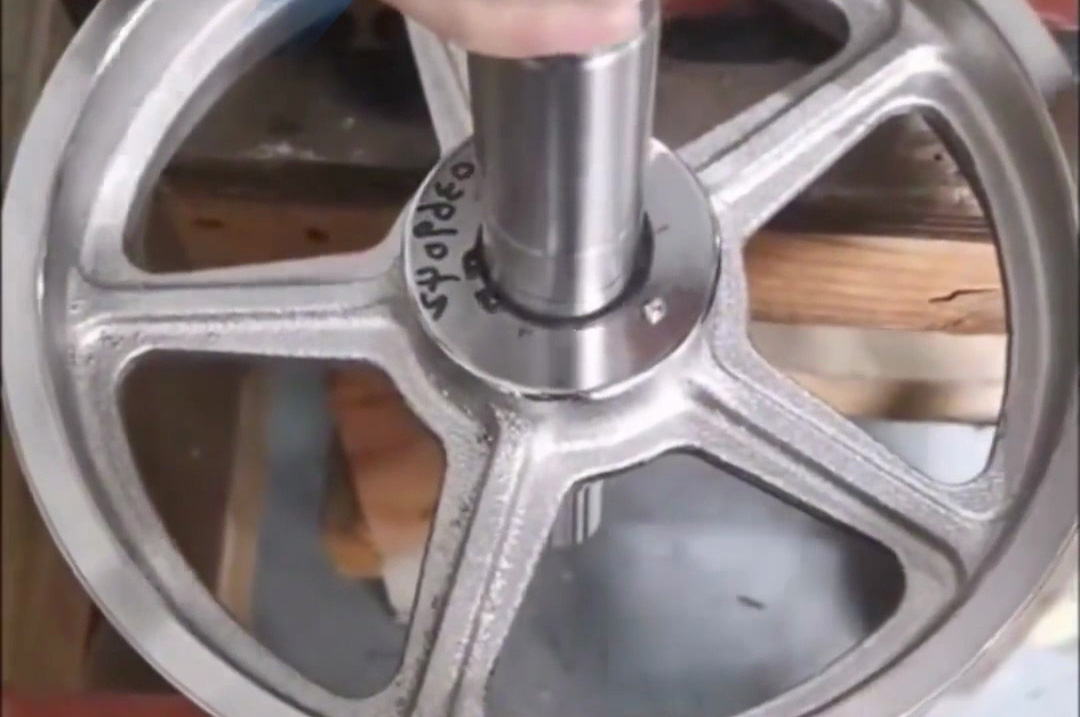 感應加熱裝配全過程揭秘，高效精準的工業裝配技巧！