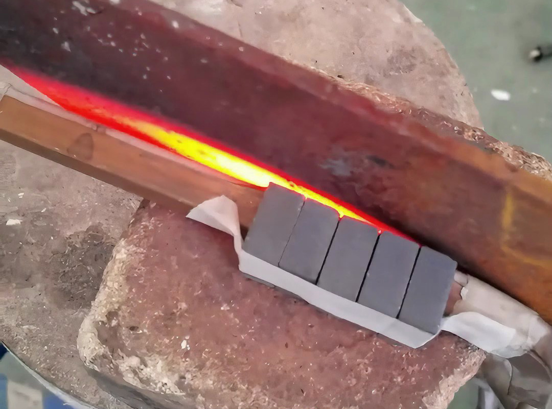 刀口淬火3秒達標！海拓高頻設備硬核參數碾壓行業標準