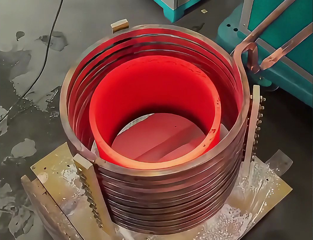 海拓中頻熔煉爐加熱過程曝光！核心線圈測(cè)試解密工業(yè)神器