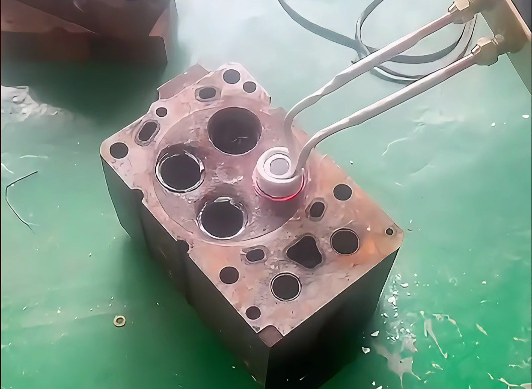 汽修福音！軟鏈接高頻加熱機，輕松拆發動機鋼圈實操全演示