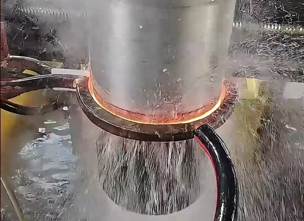 大軸淬火精準高效！揭秘海拓超高頻淬火機床的硬核實力