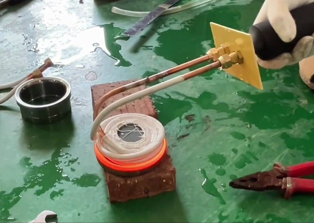 手把手教你精確熱取100mm座圈，手持式感應(yīng)加熱無(wú)損不傷件