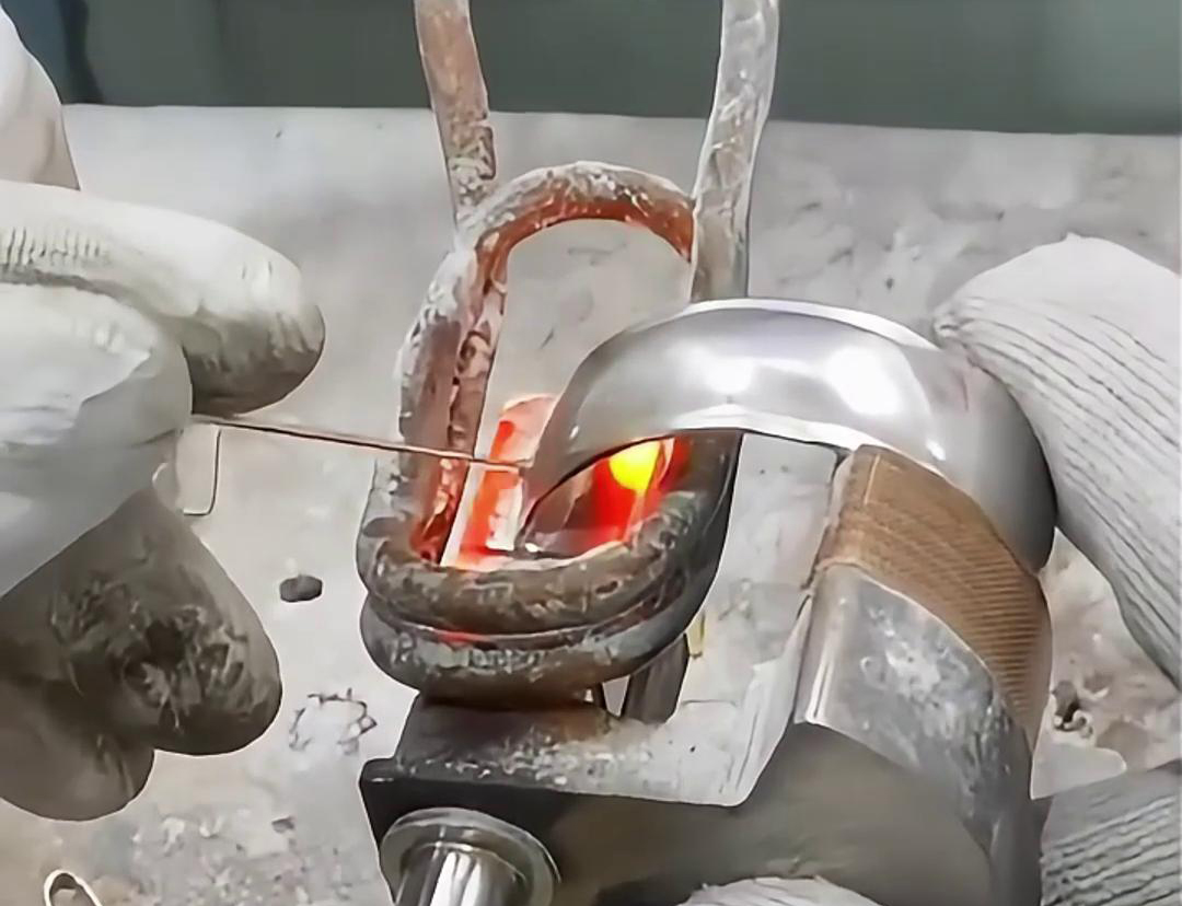 高頻焊接技術可以實現快速、高效的壓力表焊接