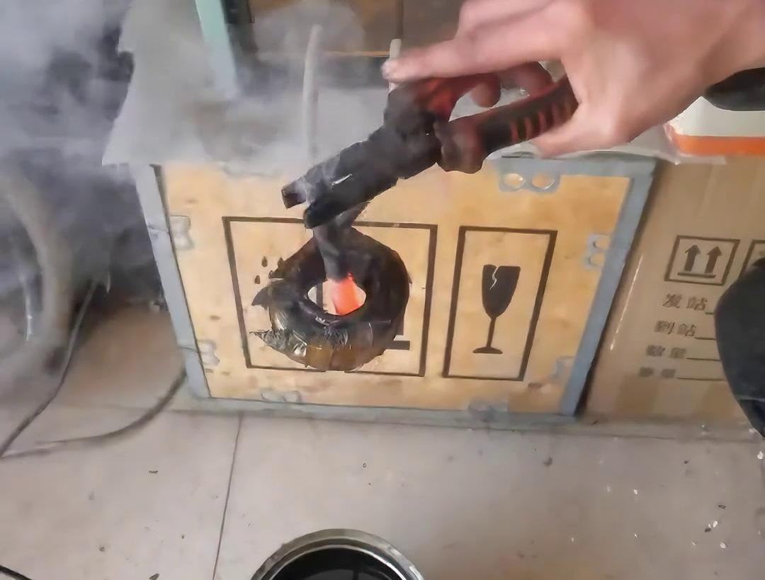 小型高頻淬火機，適用于常見小型五金金屬材料淬火熱處理