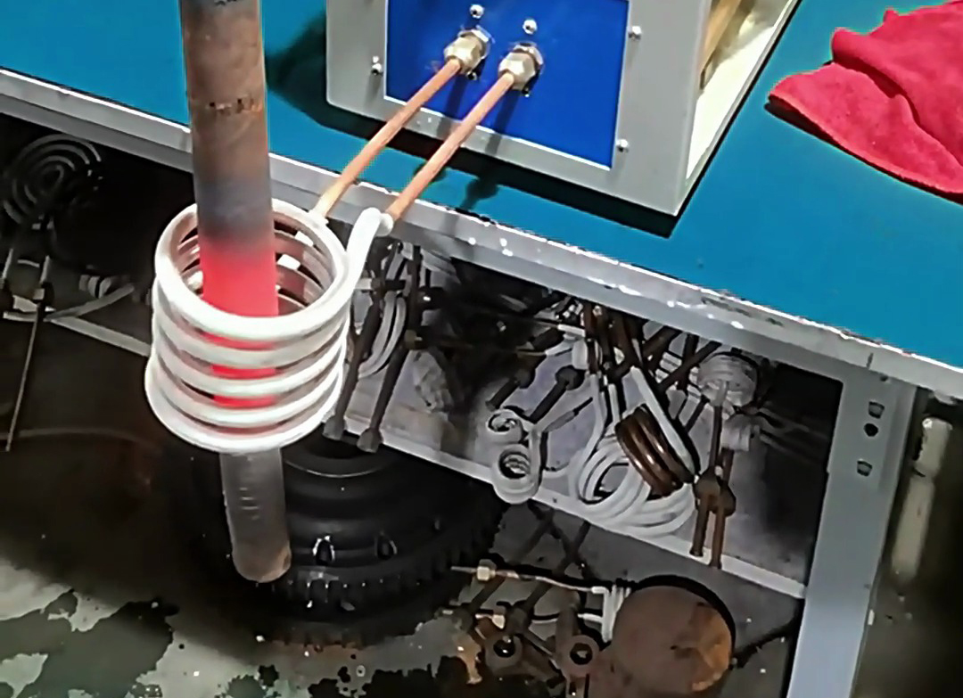 高頻感應加熱機實現時間、功率、溫度的靈活控制