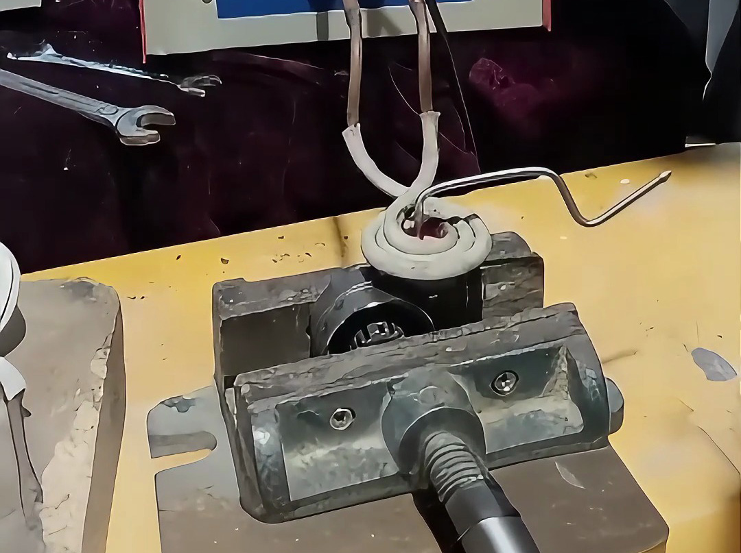 驚呆了！自動高頻感應加熱設備竟能這樣焊接不銹鋼管