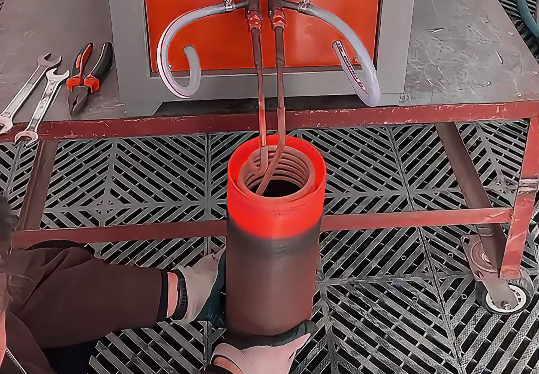 鋼管內孔加熱新突破！感應加熱設備讓你告別傳統火焰加熱方式