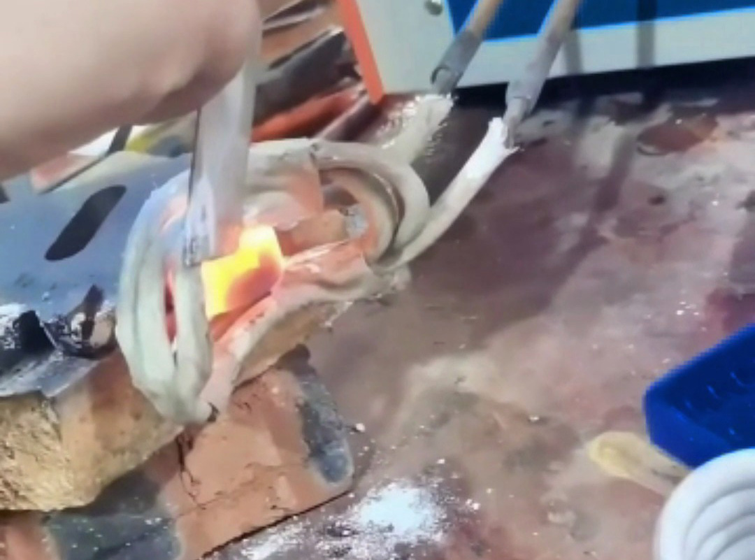 為什么鋸齒合金釬焊可以使用高頻焊機(jī)焊接！