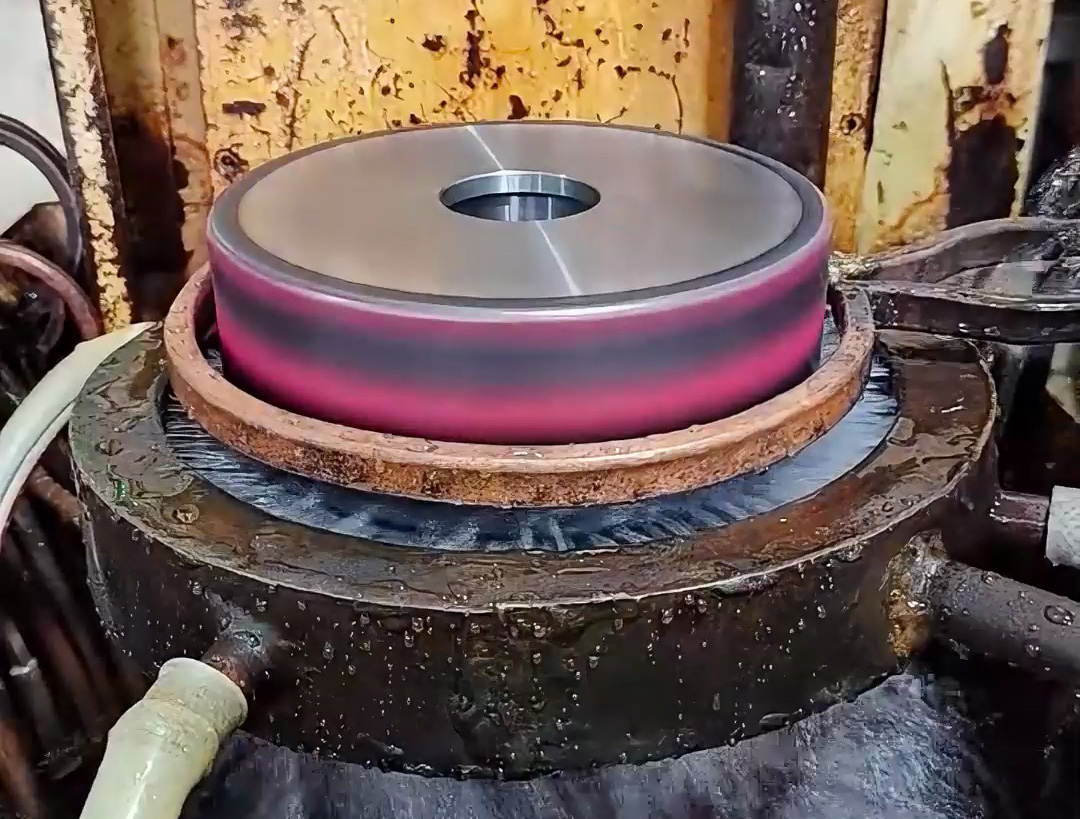 軸表面淬火熱處理，選數控高頻淬火機床就對了