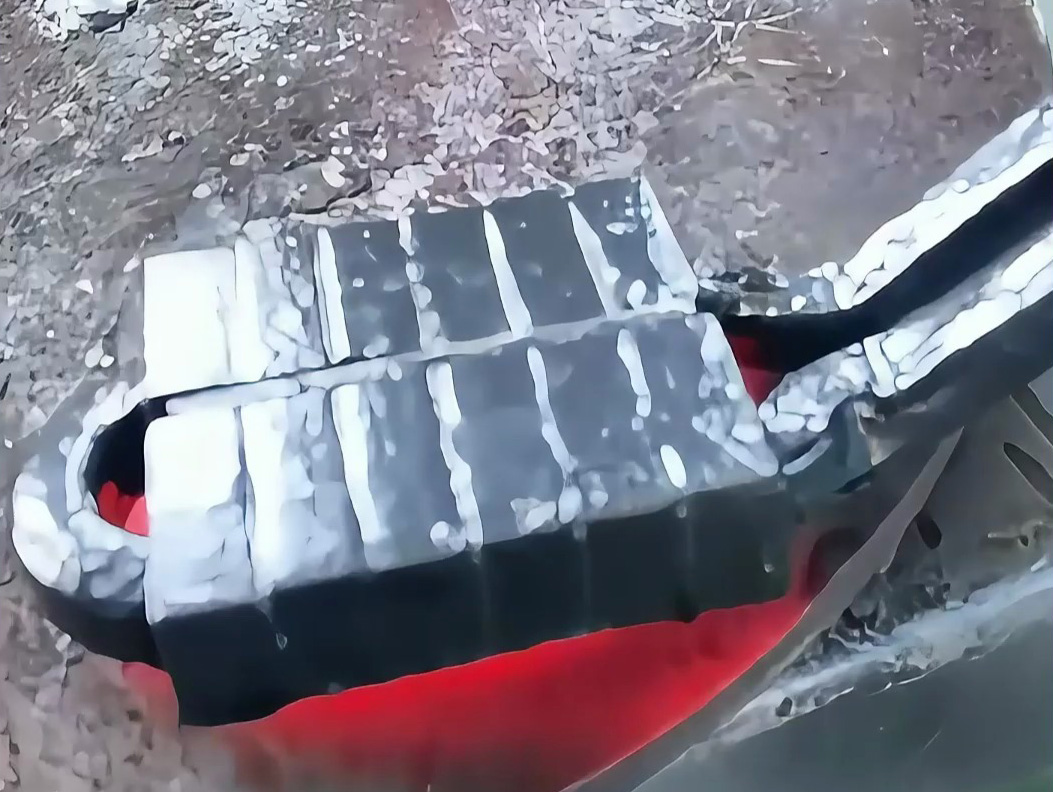 金屬加熱難題？高頻加熱機(jī)秒升溫！這才是真正的工業(yè)神器！